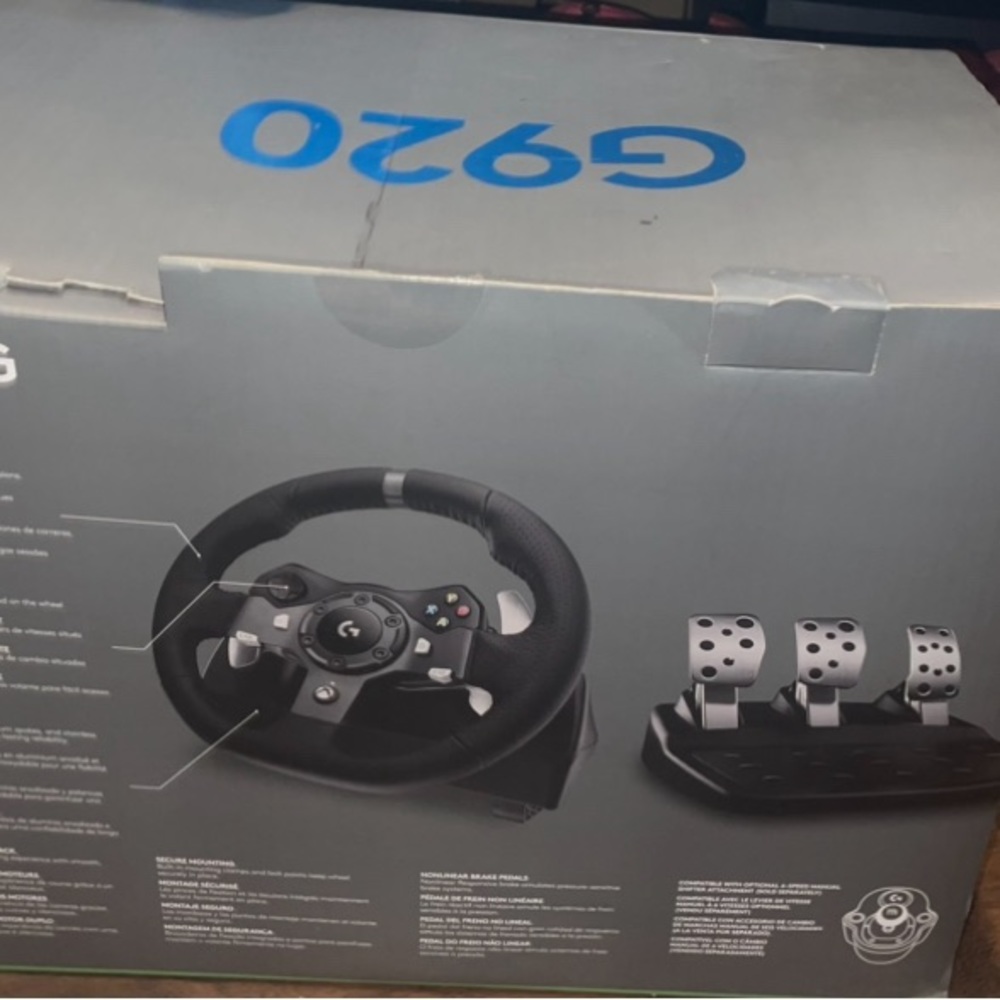 G920 driving wheel & pedals